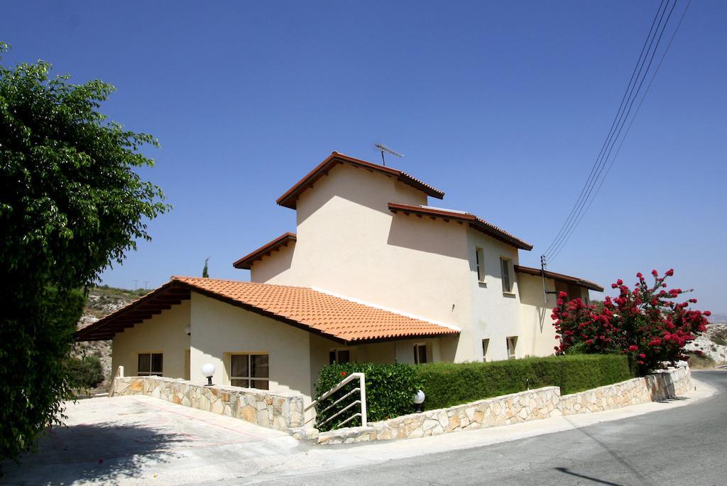 Amoroza Villa 皮斯索里 外观 照片