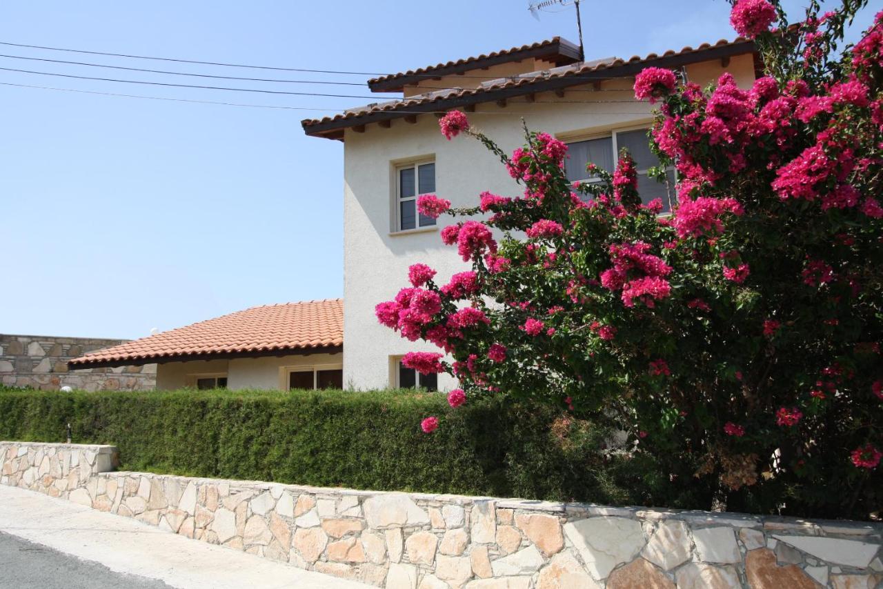 Amoroza Villa 皮斯索里 外观 照片